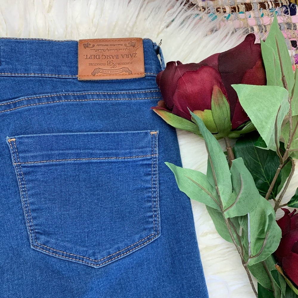 Zara Basic Dept low rise flare jeans women’s Sz 40